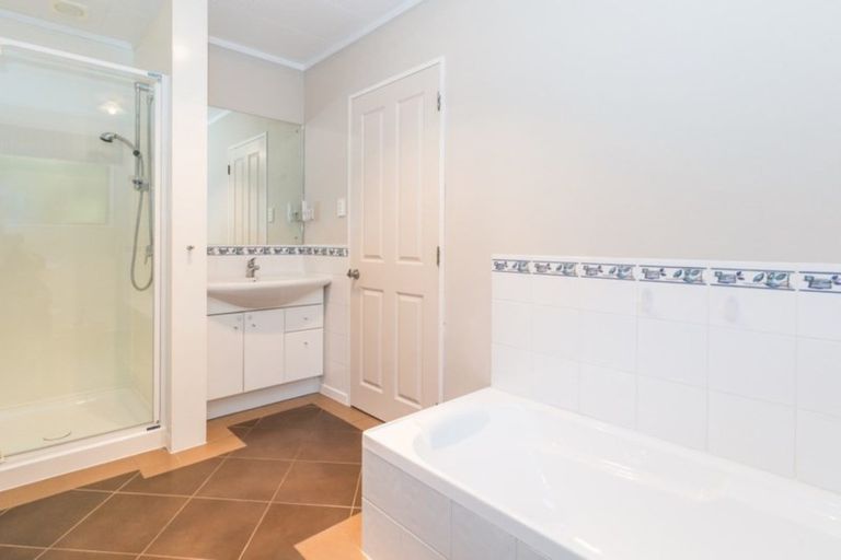 Photo of property in 82 Mchardy Street, Havelock North, 4130