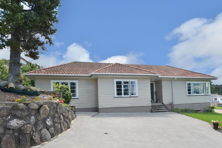Photo of property in 43 Kauika Road West, Avenues, Whangarei, 0110