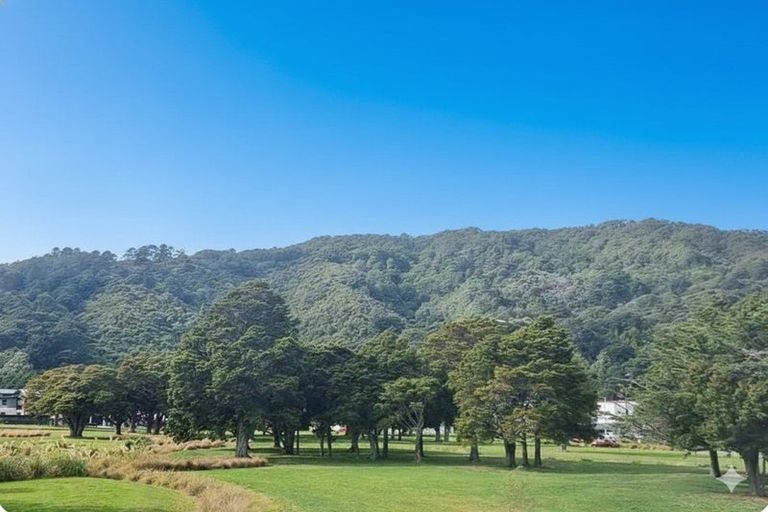 Photo of property in 19 Leo Waikari Crescent, Wallaceville, Upper Hutt, 5018