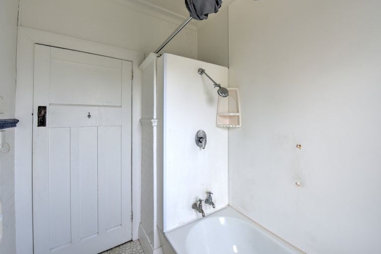 Photo of property in 63 Main Road, Clinton, 9534