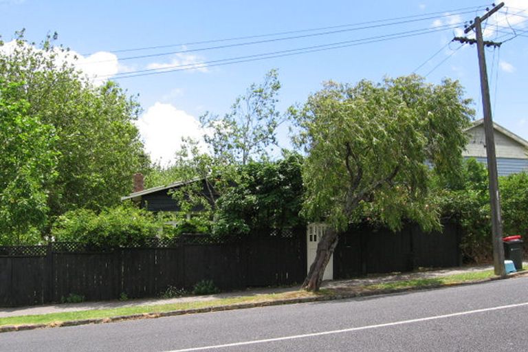 Photo of property in 17 Stanmore Road, Grey Lynn, Auckland, 1021