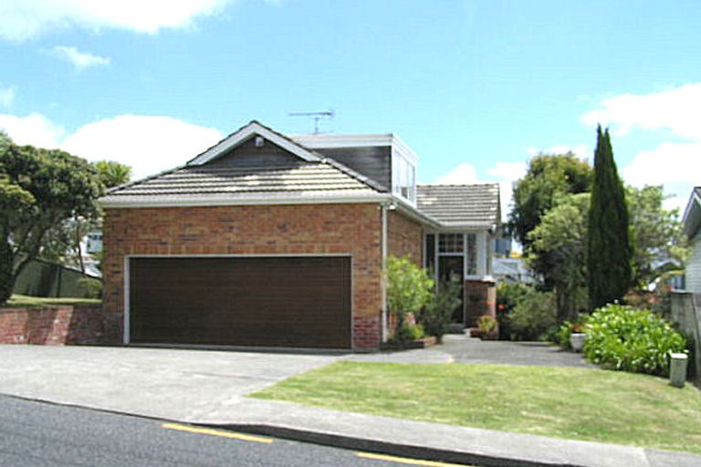 Photo of property in 26 Hauraki Road, Hauraki, Auckland, 0622