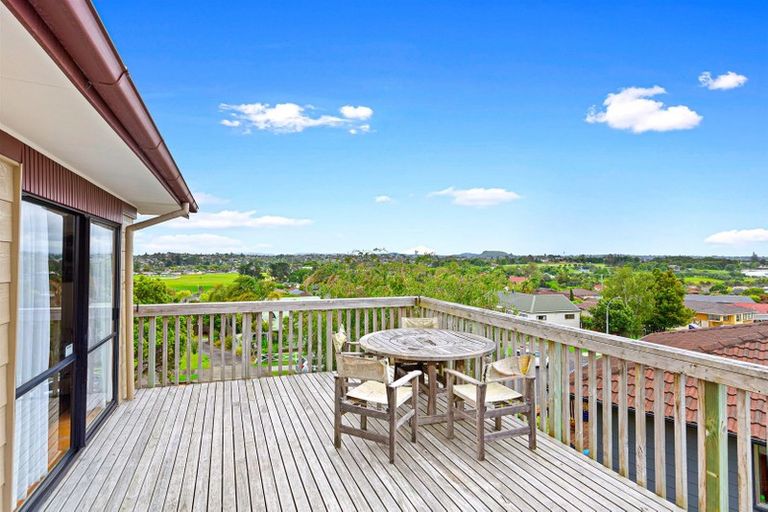 Photo of property in 29 Lewisham Street, Highland Park, Auckland, 2010