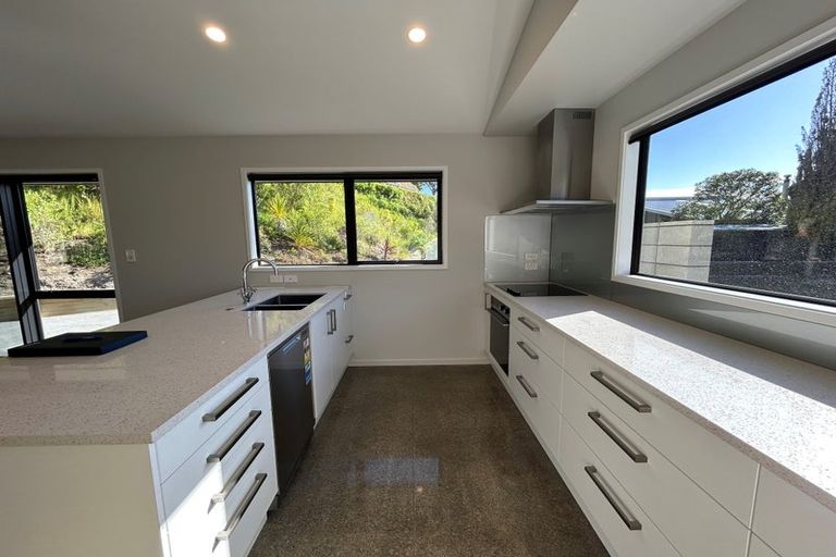 Photo of property in 67 Oak Road, Poraiti, Napier, 4112