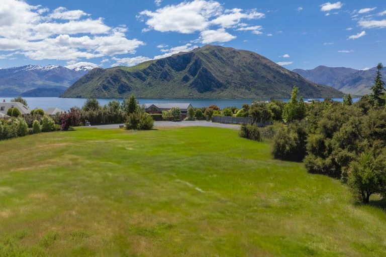 Photo of property in 33 Penrith Park Drive, Wanaka, 9305