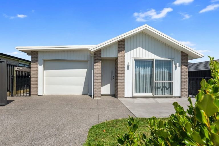 Photo of property in 4 Ash Lane, Omokoroa, 3114