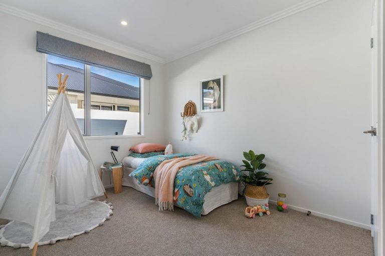 Photo of property in 1 Charlotte Drive, Omokoroa, 3114