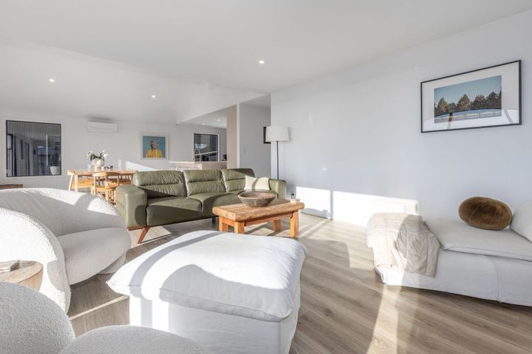 Photo of property in 86 Kotare Street, Waikanae, 5036