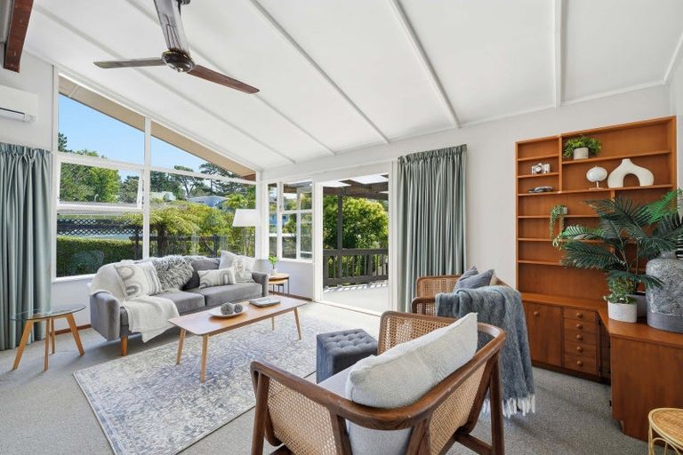 Photo of property in 44 Saddleback Rise, Murrays Bay, Auckland, 0630