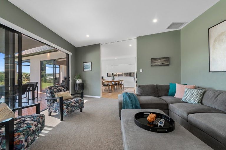 Photo of property in 95 Awataha Crescent, Pyes Pa, Tauranga, 3110