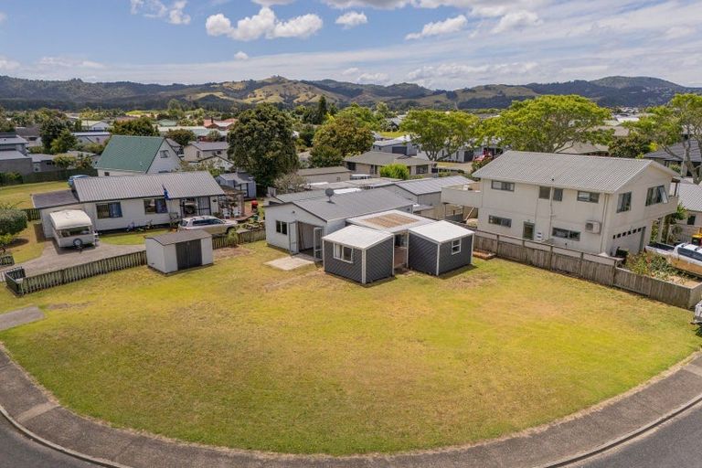 Photo of property in 4 Endeavour Close, Whitianga, 3510