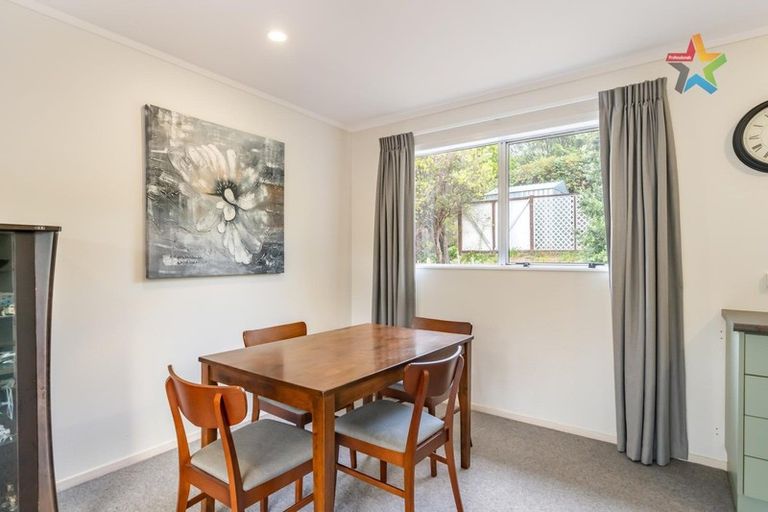 Photo of property in 34 Fenchurch Grove, Stokes Valley, Lower Hutt, 5019