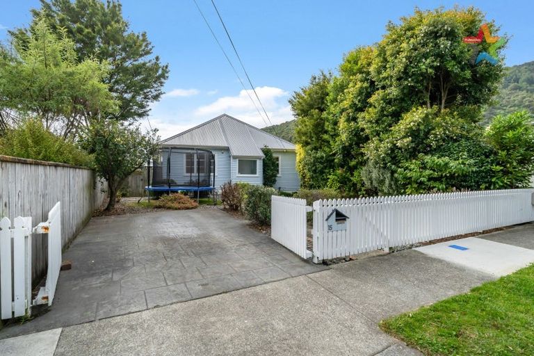 Photo of property in 15 Tyndall Street, Waiwhetu, Lower Hutt, 5010