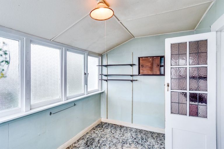 Photo of property in 67 Taradale Road, Onekawa, Napier, 4110