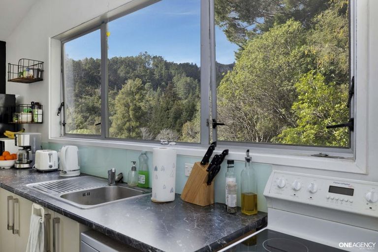 Photo of property in 470c Stokes Valley Road, Stokes Valley, Lower Hutt, 5019