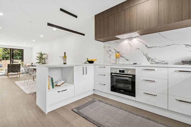 Photo of property in 1/14 Freyberg Place, Howick, Auckland, 2014