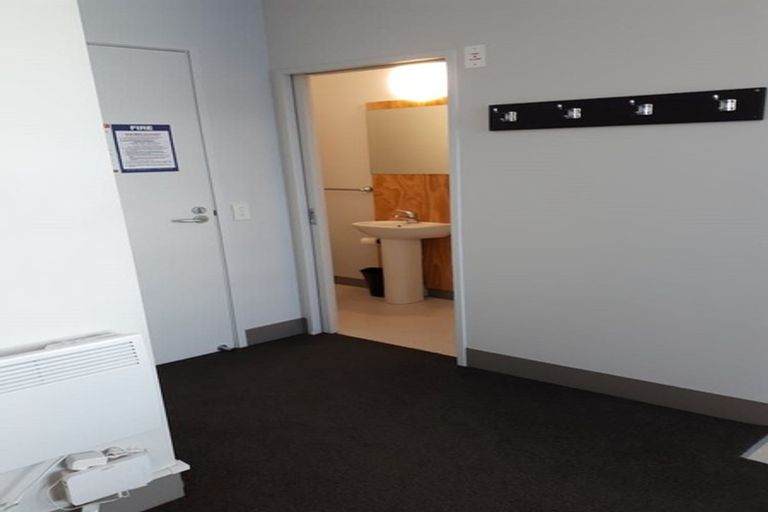 Photo of property in Urbane Apartments, 9/29 Webb Street, Mount Cook, Wellington, 6011