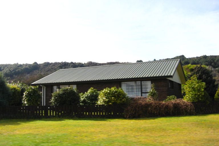 Photo of property in 73 Dick Street, Reefton, 7830