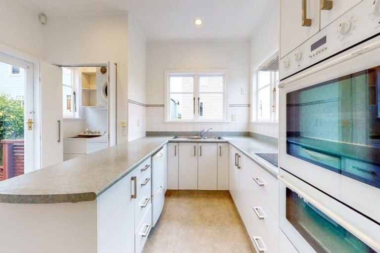 Photo of property in 12 Colombo Street, Newtown, Wellington, 6021