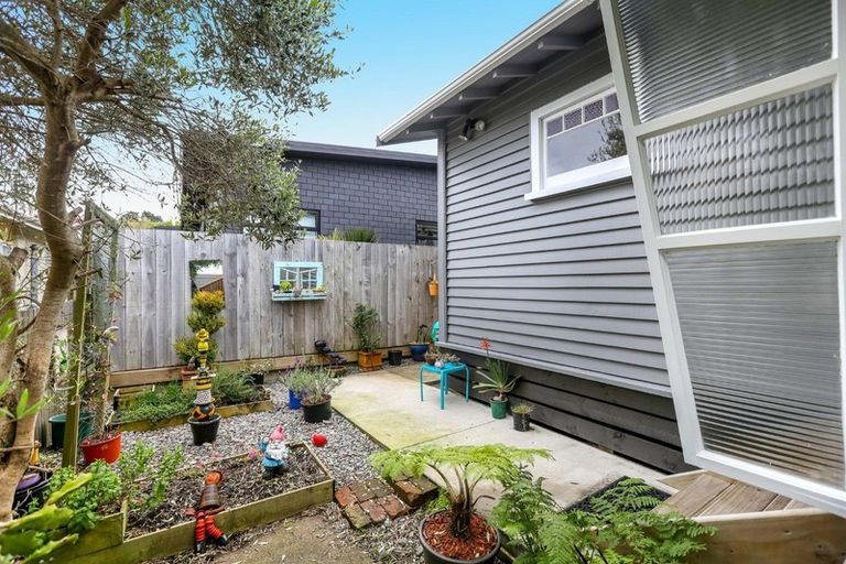 Photo of property in 46a Gaine Street, New Plymouth, 4310