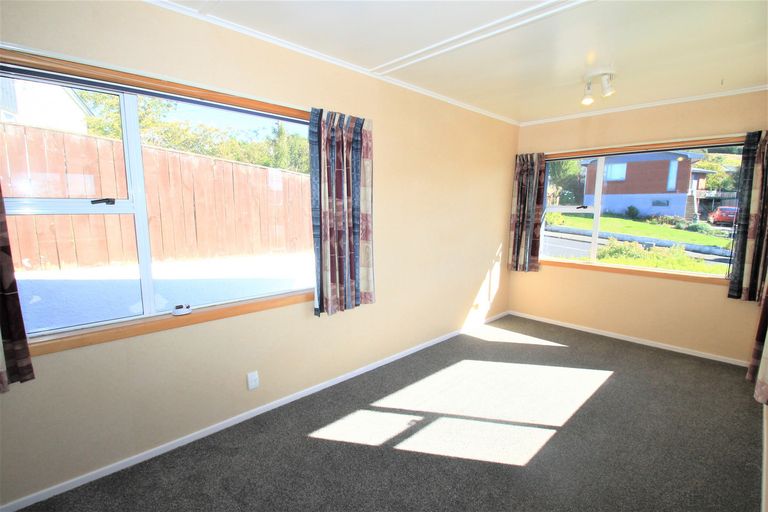 Photo of property in 72 Gilkison Street, Halfway Bush, Dunedin, 9010