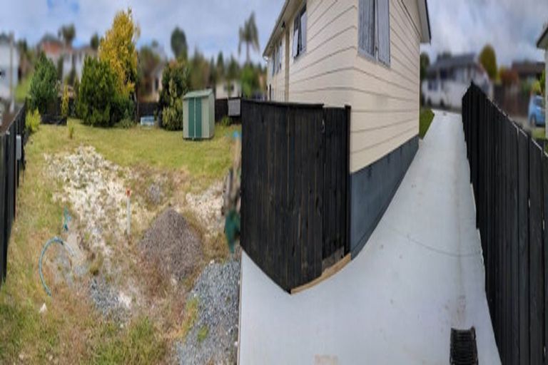 Photo of property in 17a Glucina Place, Glen Eden, Auckland, 0602