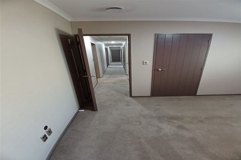 Photo of property in 41 Mt Lebanon Crescent, The Gardens, Auckland, 2105
