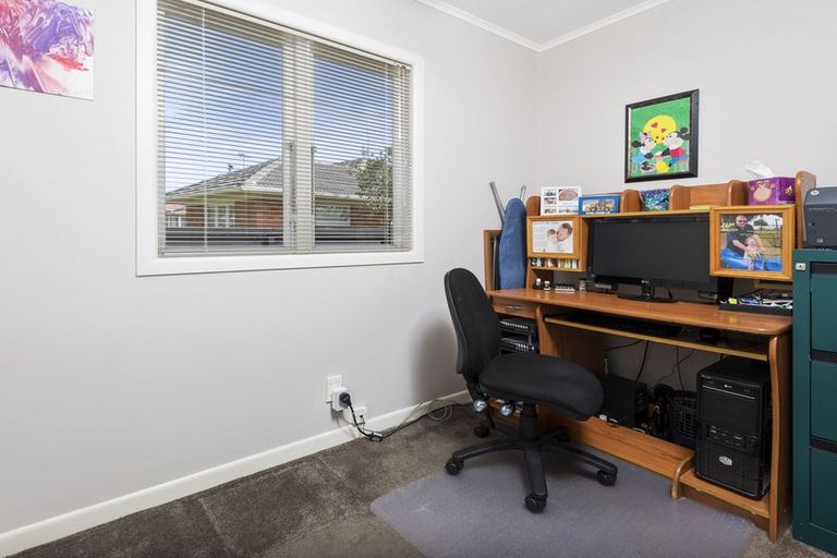 Photo of property in 1/6 Alexander Street, Papakura, 2110
