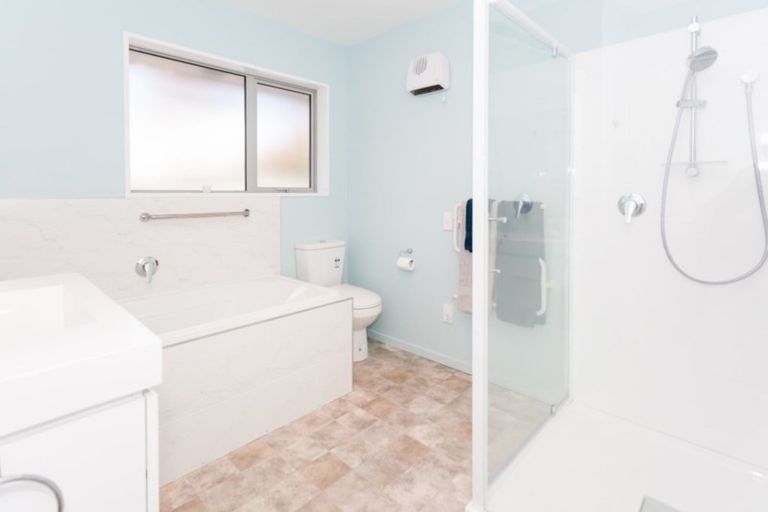 Photo of property in 136 Barrington Street, Somerfield, Christchurch, 8024