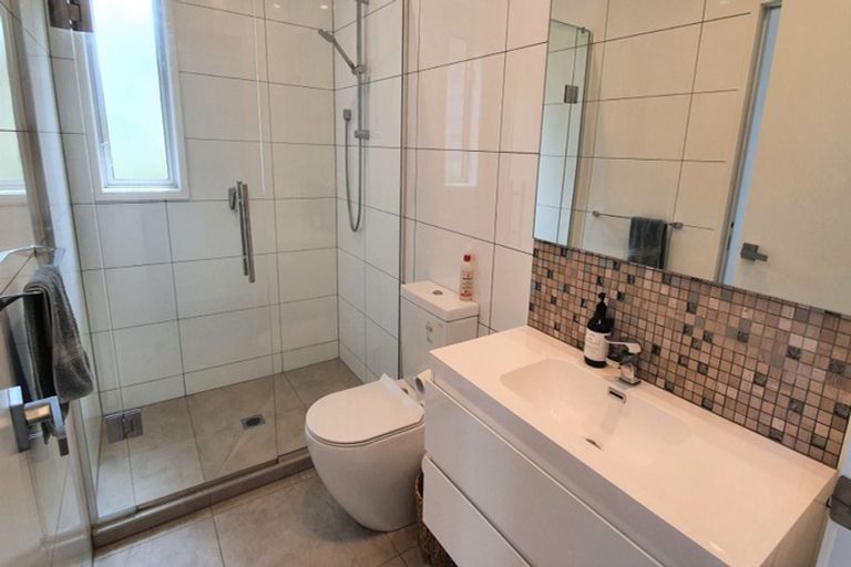 Photo of property in 8/31 Verbena Road, Birkdale, Auckland, 0626