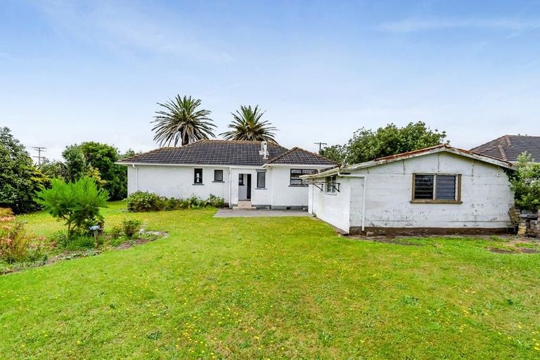 Photo of property in 80 Gisborne Terrace, Opunake, 4616