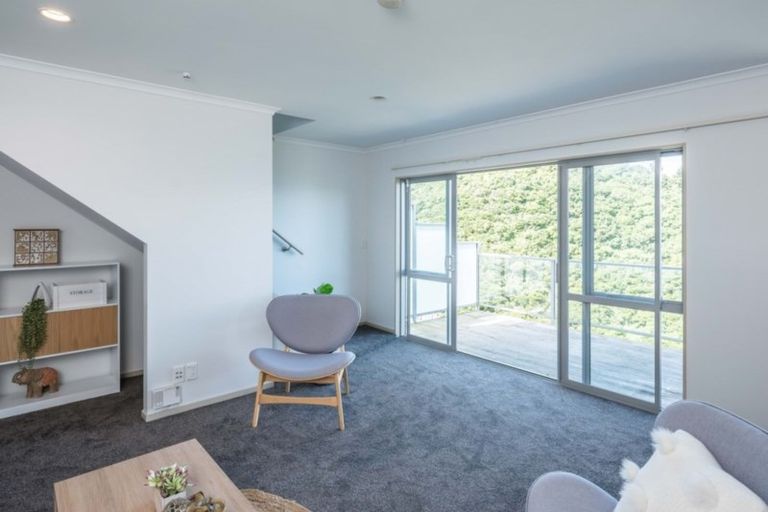 Photo of property in Onslow Heights, 17c Onslow Road, Khandallah, Wellington, 6035