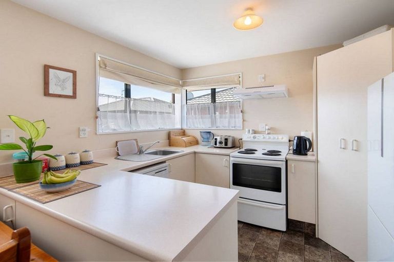 Photo of property in 20 Rustic Lane, Spreydon, Christchurch, 8024