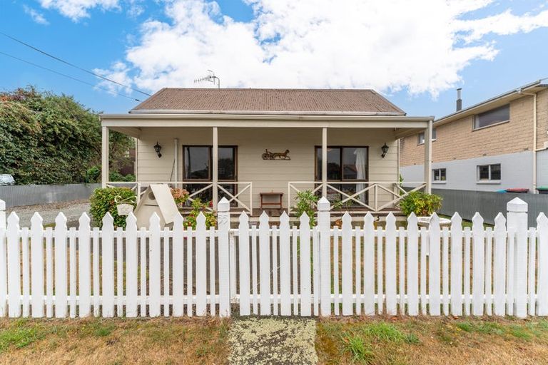 Photo of property in 55 Studholme Street, Temuka, 7920