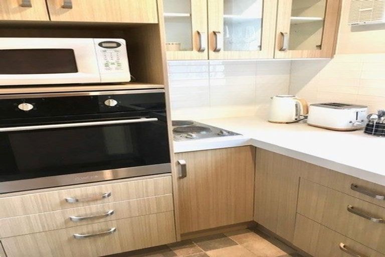 Photo of property in Matai Moana, 3/178 Oriental Parade, Oriental Bay, Wellington, 6011