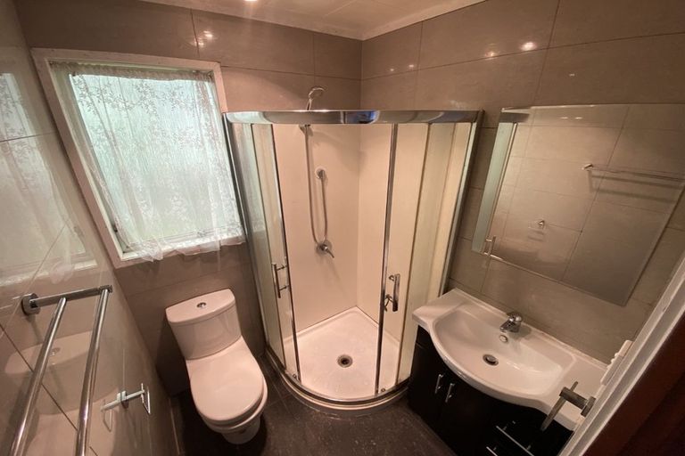 Photo of property in 2/30 Heathberry Close, Papatoetoe, Auckland, 2025