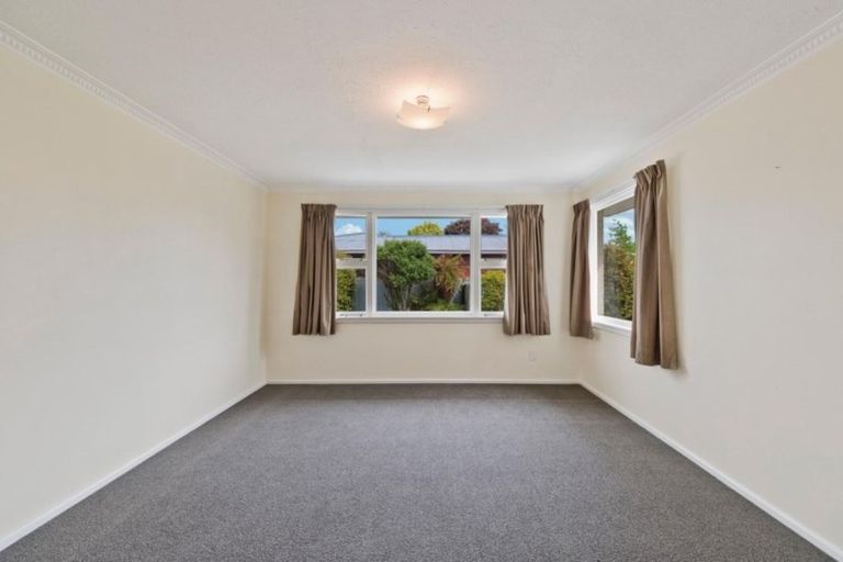 Photo of property in 33 Cunningham Place, Halswell, Christchurch, 8025