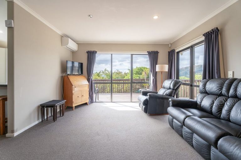 Photo of property in 36 Turriff Crescent, Kenepuru, Porirua, 5022