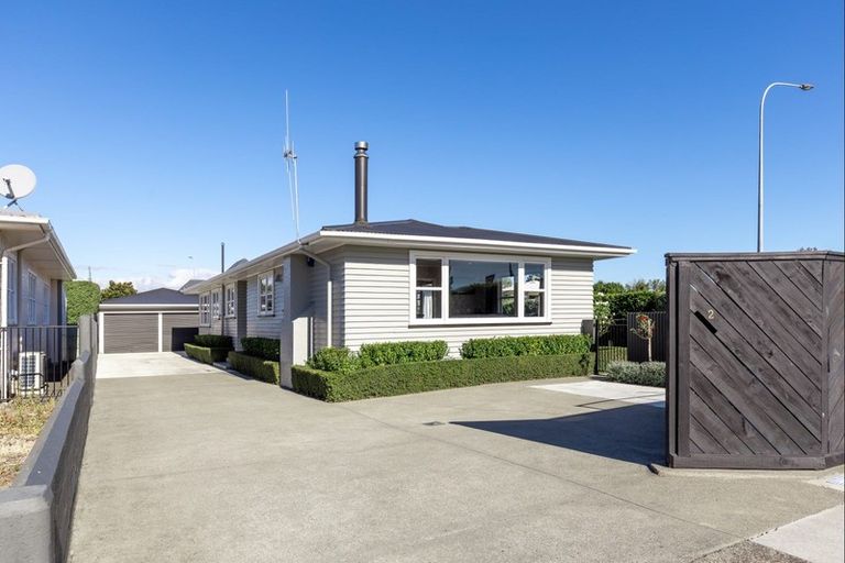 Photo of property in 2 Anzio Place, Awapuni, Palmerston North, 4412