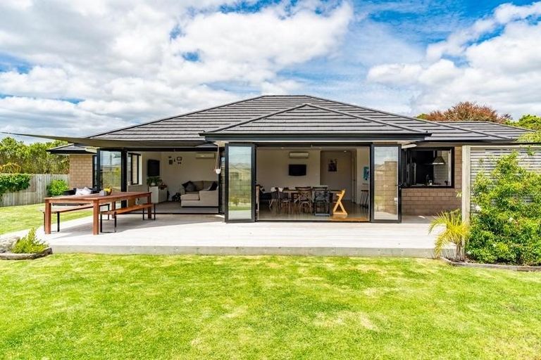 Photo of property in 27 Celtic Place, Waipu, 0510