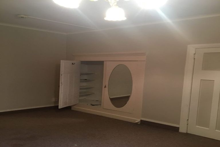 Photo of property in 21 Crawford Road, Kilbirnie, Wellington, 6022