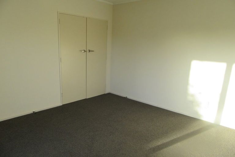 Photo of property in 16 Montana Road, Totara Park, Upper Hutt, 5018