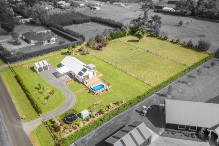 Photo of property in 49 Wakefield Road, Levin, 5571