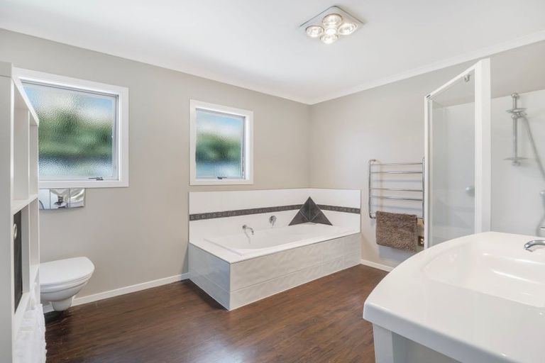 Photo of property in 3 Bouvardia Avenue, Milson, Palmerston North, 4414