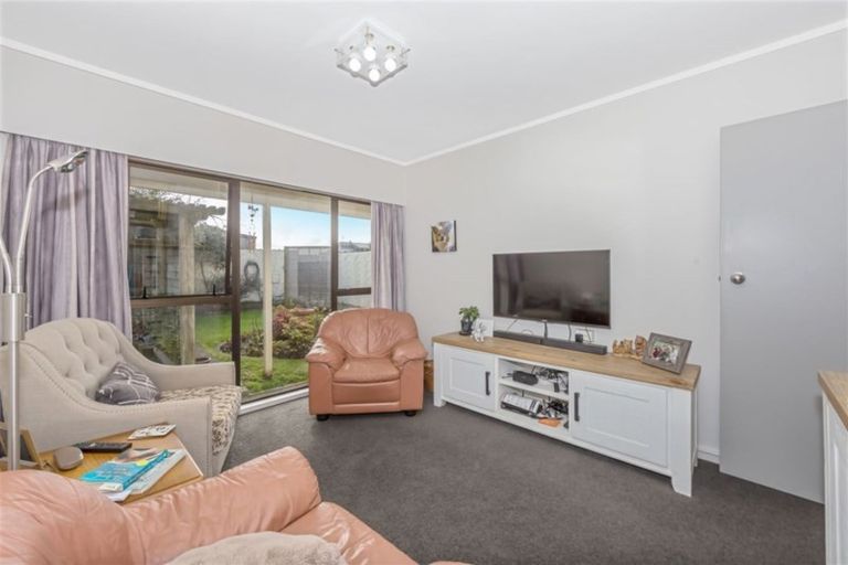 Photo of property in 46b Rosario Crescent, Red Beach, 0932