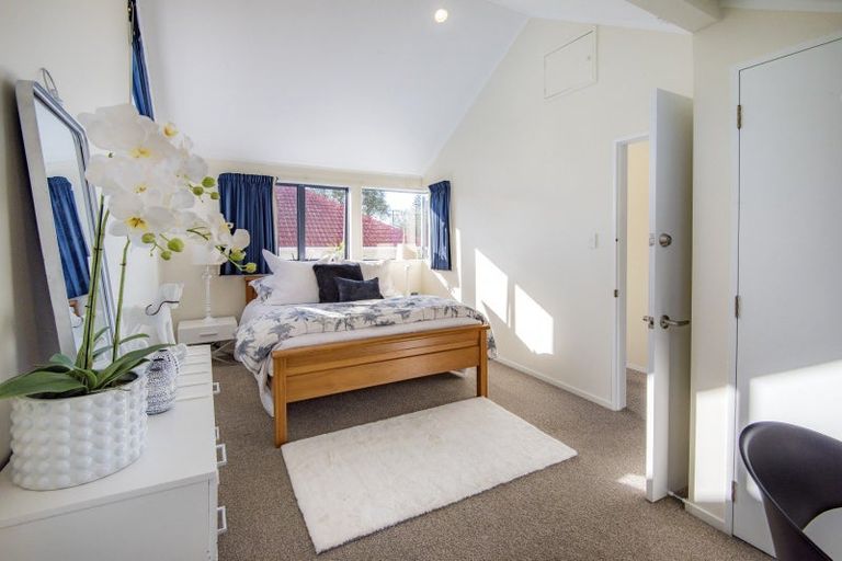 Photo of property in 24 Niccol Avenue, Narrow Neck, Auckland, 0624