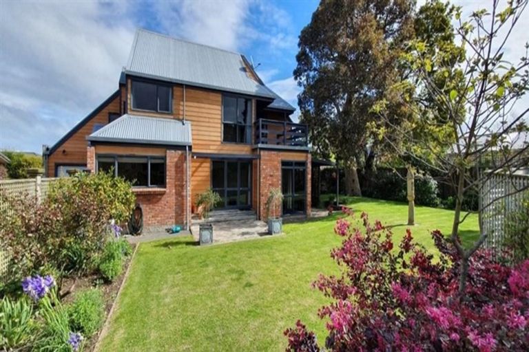 Photo of property in 21 Grey Street, College Estate, Whanganui, 4500
