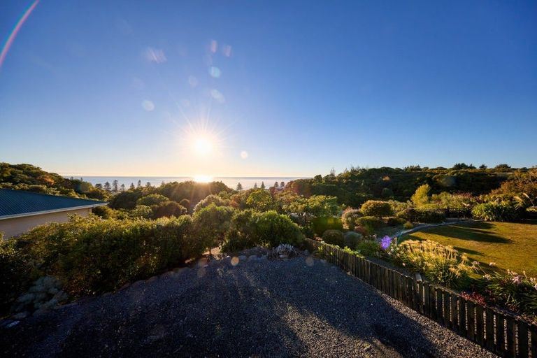 Photo of property in 14 Whitby Place, Kaikoura, 7300