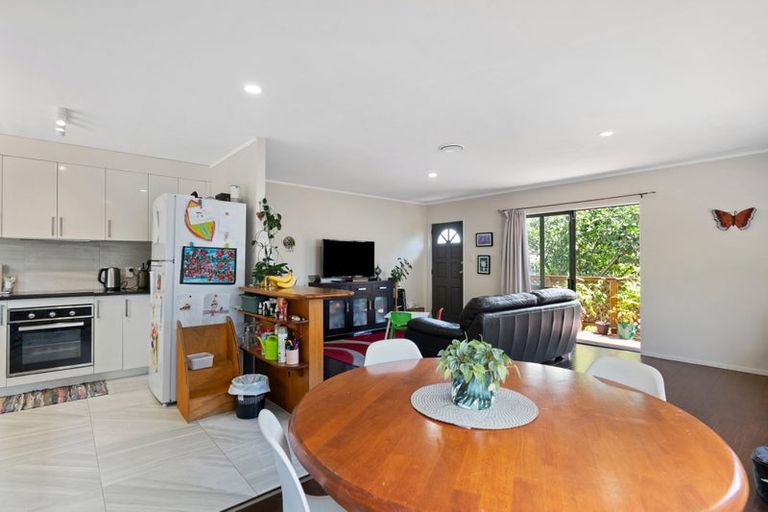 Photo of property in 2/4 Gibraltar Street, Howick, Auckland, 2014