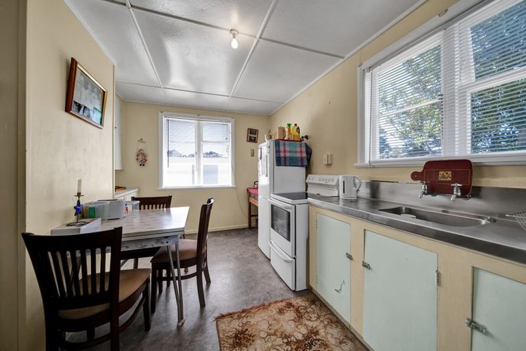 Photo of property in 182 Egmont Street, Patea, 4520